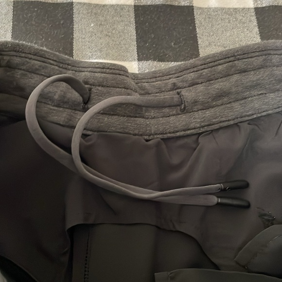 Lululemon Sweatpants Joggers Men's Size Small Zip Pockets Gray Drawstring - Picture 13 of 16